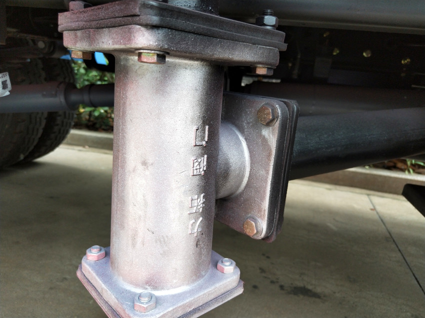 灑水車(chē)配件-灑水車(chē)濾網(wǎng)三通圖片 灑水車(chē)配件-灑水車(chē)濾網(wǎng)三通圖片