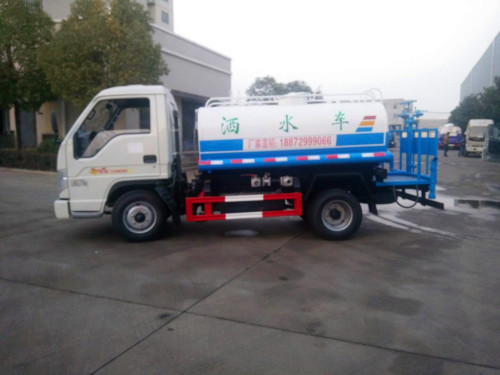 ����3��С���\ˮ܇�S�҈�r,����3����ˮ܇�S��ֱ�N