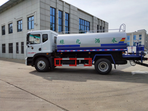 伴君長(zhǎng)興牌AAA5181GSSE6型灑水車 伴君長(zhǎng)興牌AAA5181GSSE6型灑水車