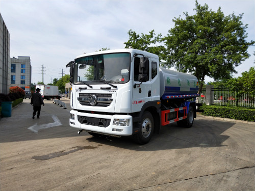 伴君長(zhǎng)興牌AAA5181GSSE6型灑水車 伴君長(zhǎng)興牌AAA5181GSSE6型灑水車