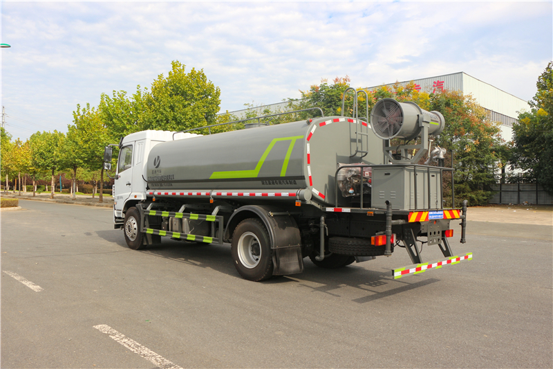 東風華神F5灑水車 東風華神F5灑水車