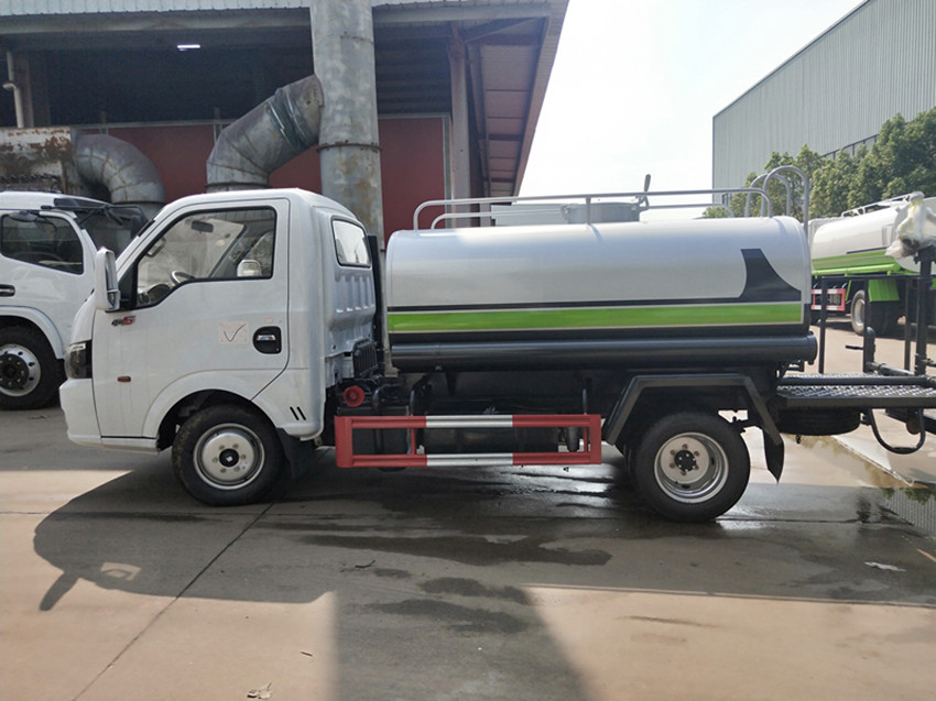 小型灑水車 小型灑水車