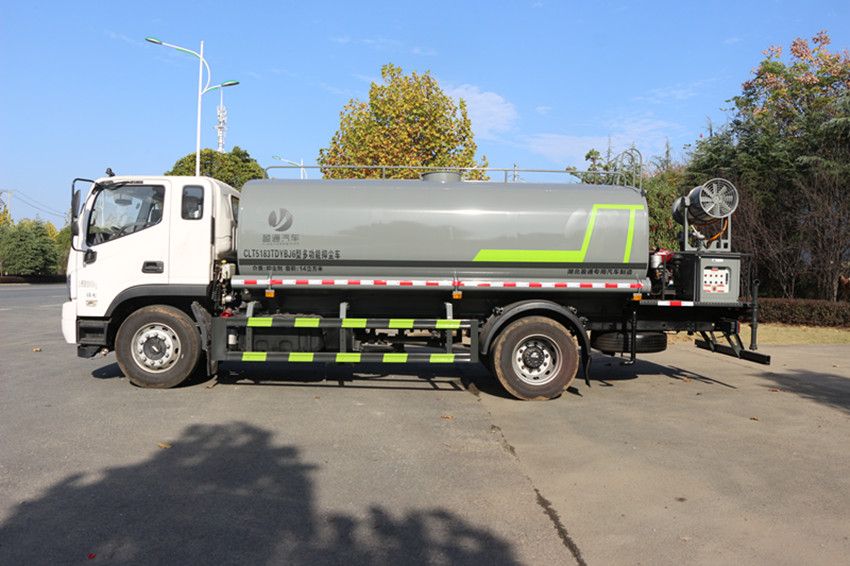 多功能灑水車 多功能灑水車