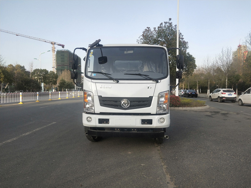 12方灑水車 12方灑水車