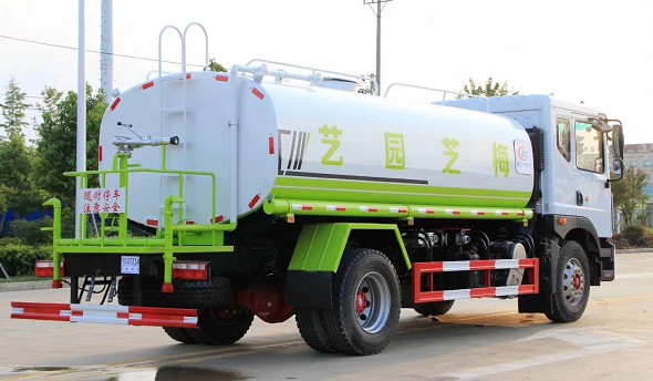 國(guó)六14方東風(fēng)多利卡D9灑水車圖片 國(guó)六14方東風(fēng)多利卡D9灑水車圖片