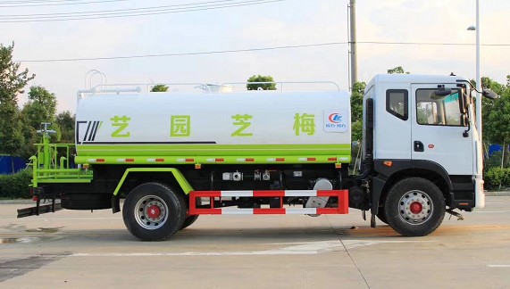 國(guó)六14方東風(fēng)多利卡D9灑水車圖片 國(guó)六14方東風(fēng)多利卡D9灑水車圖片
