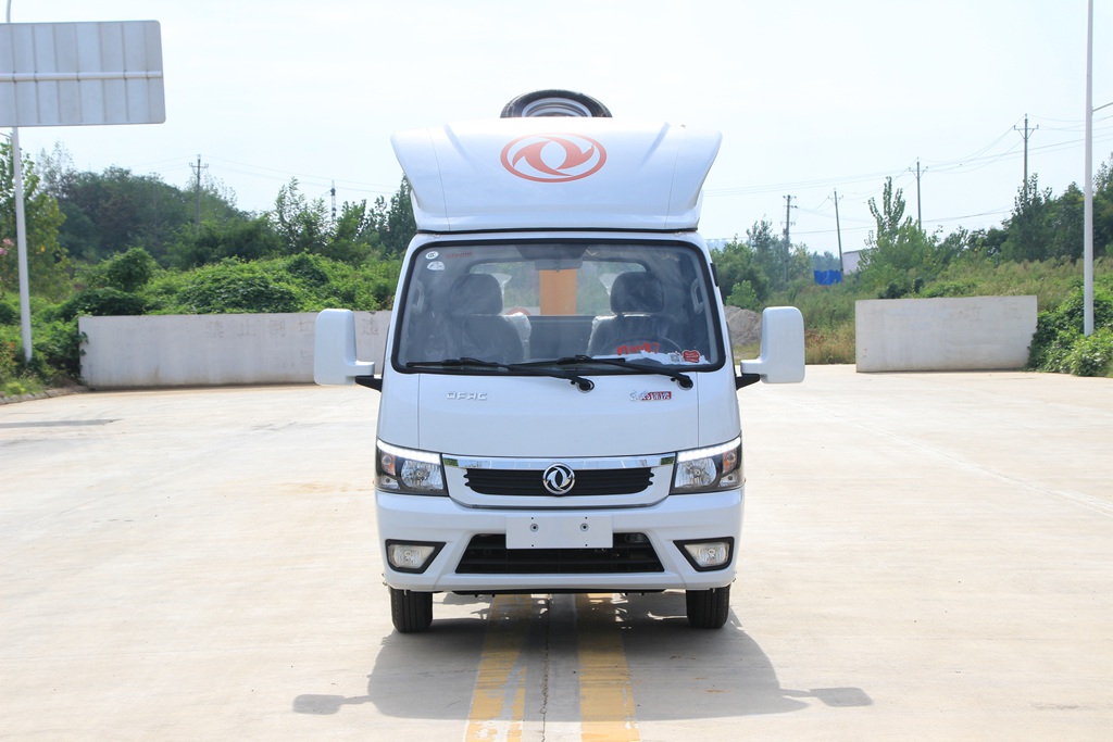 東風途逸勾臂垃圾車