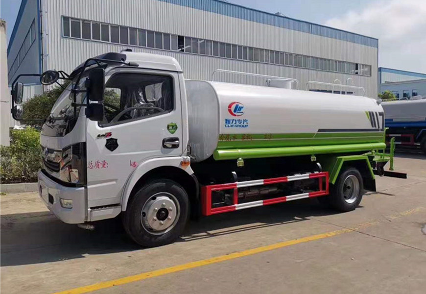 國六東風大多利卡8方灑水車