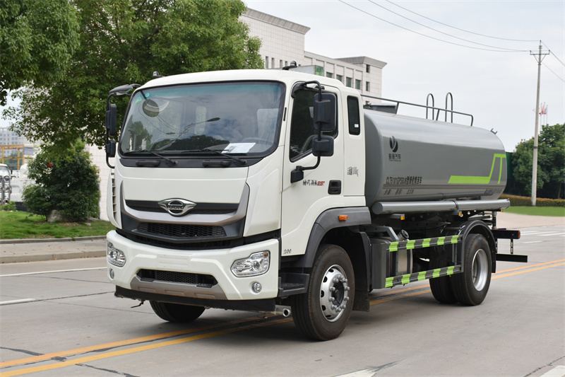 福田12方灑水車